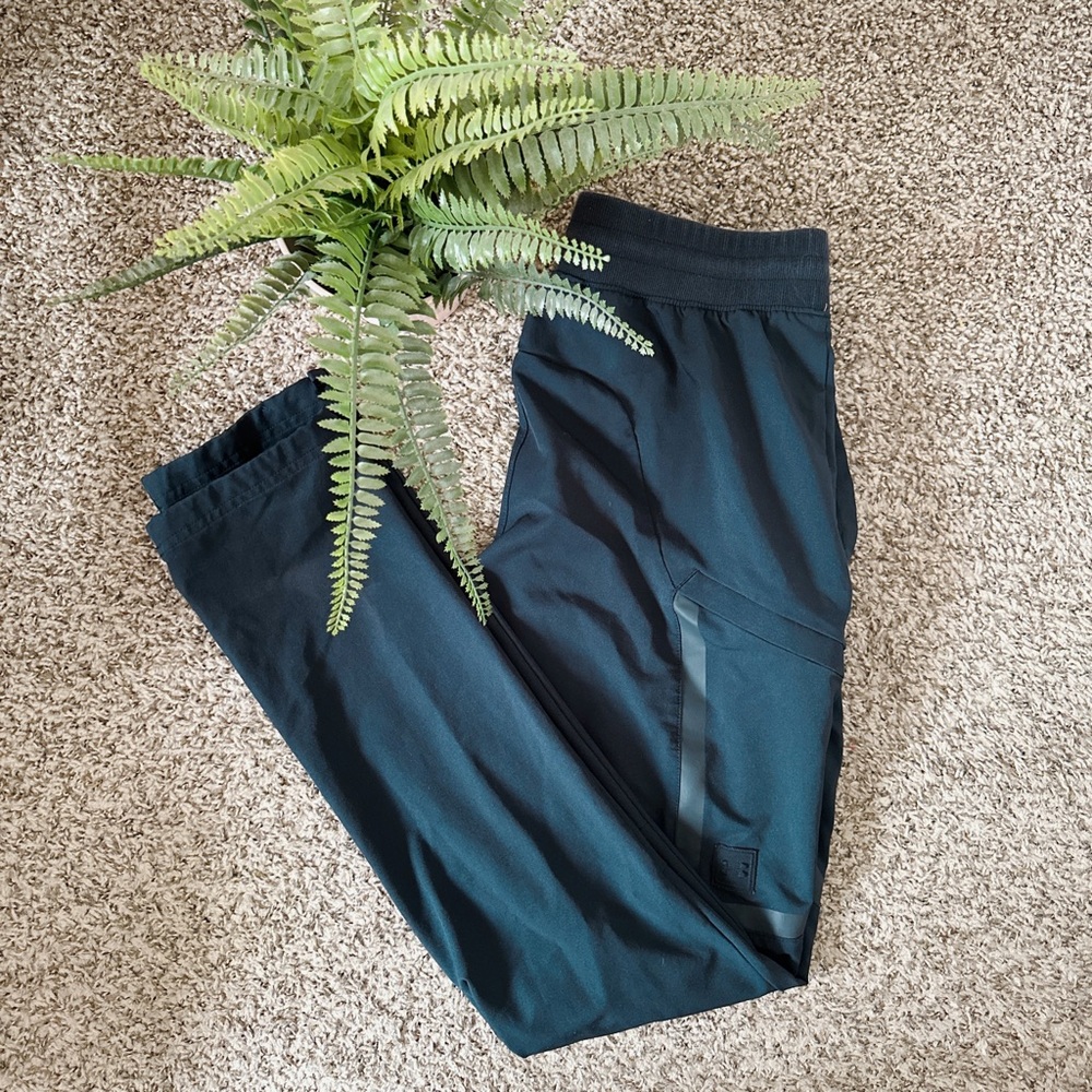 Under armor joggers M
